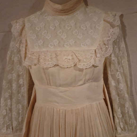 Gunne Sax Dresses & Skirts - Gunne Sax Maxi Dress Cream - one tag still in place 1970's size 5